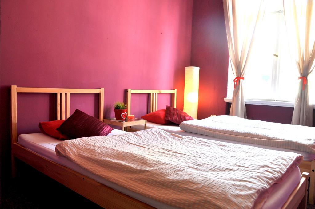 Hostel Awangarda Познань Номер фото