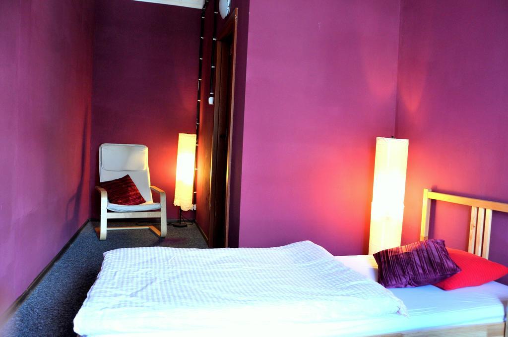 Hostel Awangarda Познань Номер фото