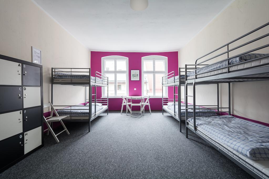 Hostel Awangarda Познань Номер фото