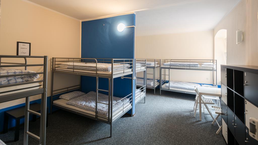 Hostel Awangarda Познань Екстер'єр фото