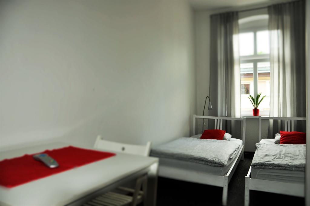 Hostel Awangarda Познань Екстер'єр фото