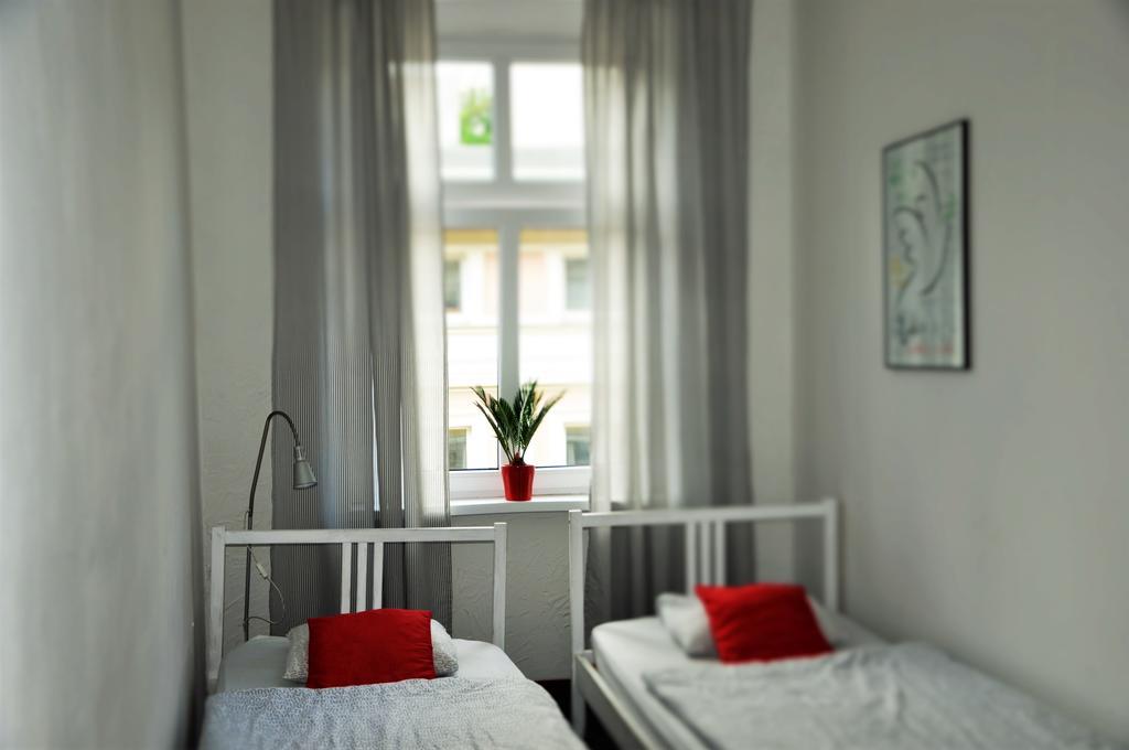 Hostel Awangarda Познань Екстер'єр фото
