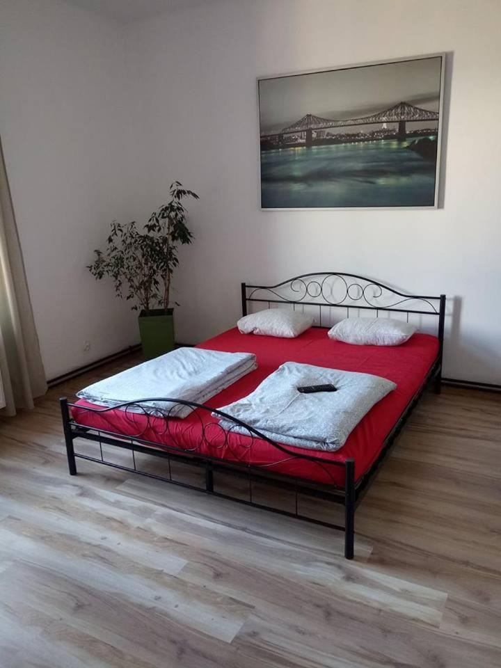 Hostel Awangarda Познань Екстер'єр фото